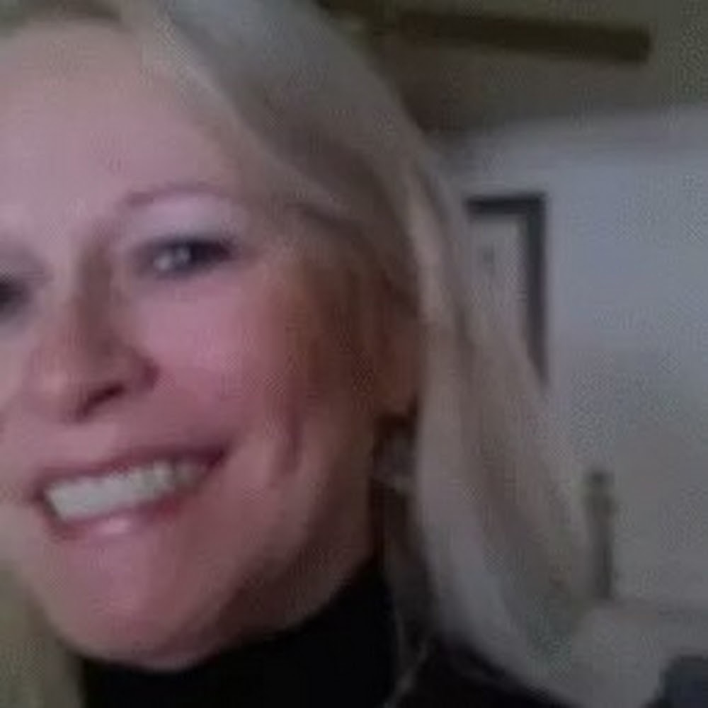 Meet your Posher, Debra